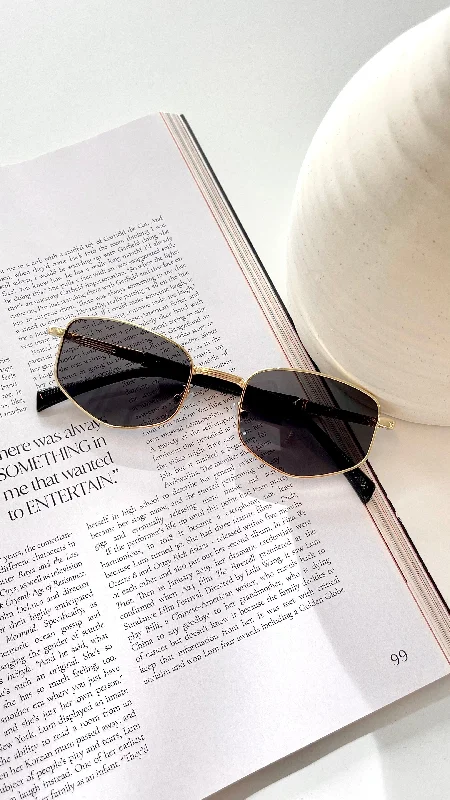 Quinta Sunglasses - Black / Gold